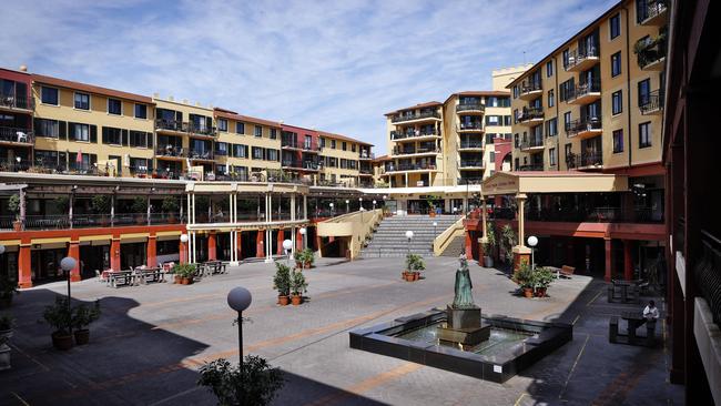 WEEKEND TELEGRAPH - 13.10.23MUST NOT PUBLISH BEFORE CLEARING WITH WEEKEND PIC EDITOR - Norton St Leichhardt has become a ghost town with shops and restaurants closing in the last decade due to visitors staying away.  The Italian Forum is deserted. Picture: Sam Ruttyn