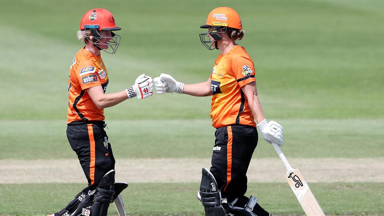 Beth Mooney and Sophie Devine of the Perth Scorchers smashed the Melbourne Stars in Adelaide (Photo by Sarah Reed/Getty Images)