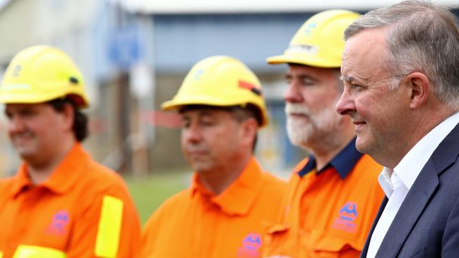 Federal Labor leader Anthony Albanese with workers from the Hunter Valley’s Tomago Aluminum smelter. Picture: Toby Zerna