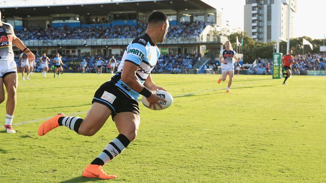 Valentine Holmes continued his strong form on the wing with another try.