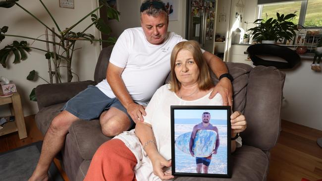 NETWORK SPECIAL.  MUST TALK WITH NETWORK PIC DESK BEFORE PUBLISHING.      Wendy & Mark Bradbury , parents of Lewis Bradbury , the couple talk about losing their son Lewis to Road trauma,   Picture: Alex Coppel