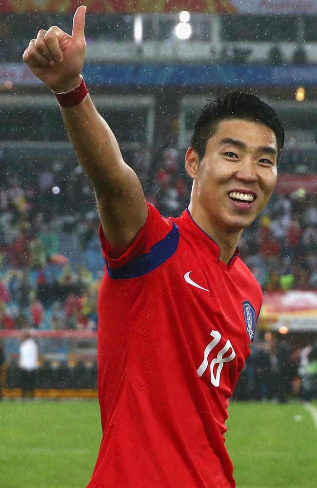 Lee Jeong-hyeop celebrates Korea’s win.