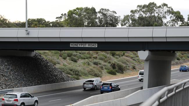 The Honeypot Rd bridge over the Southern Expressway. Picture: Dylan Coker