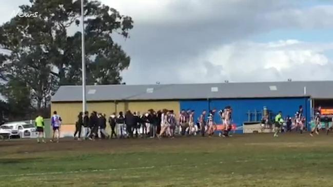 Darcy Hourigan kicks 100th goal for Hahndorf