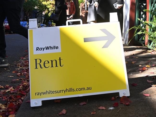 SYDNEY, AUSTRALIA - NewsWire Photos,June 4, 2022: Sydney-siders view properties in Surry Hills for rent as prospective tenants are having difficulties securing rental properties. Davies Street, Surry HillsPicture: NCA NewsWire / Jeremy Piper