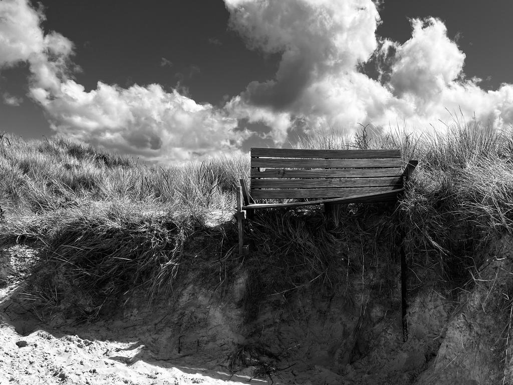 Your Focus on Tasmania. Scamander Beach. Picture: Rod Williams ***ONE TIME USE ONLY***