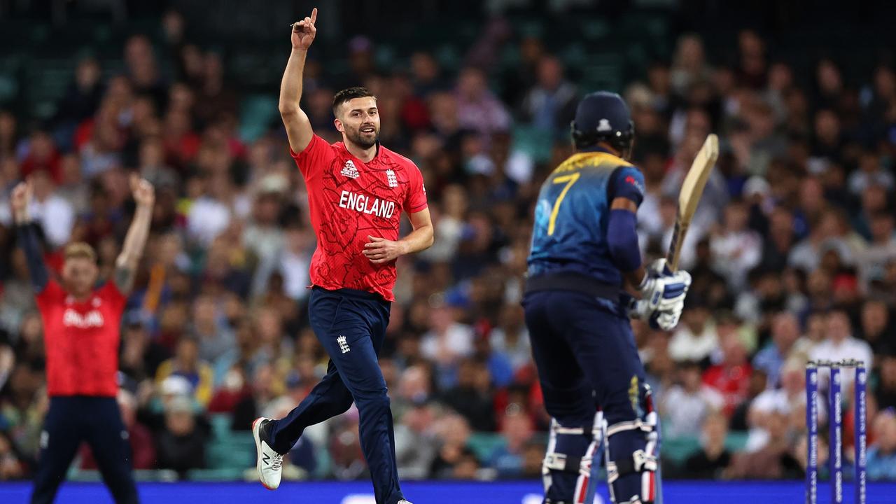 SYDNEY, AUSTRALIA - NOVEMBER 05: Mark Wood of England celebrates dimsissing Dasun Shanaka of Sri Lanka during the ICC Men's T20 World Cup match between England and Sri Lanka at Sydney Cricket Ground on November 05, 2022 in Sydney, Australia. (Photo by Cameron Spencer/Getty Images)