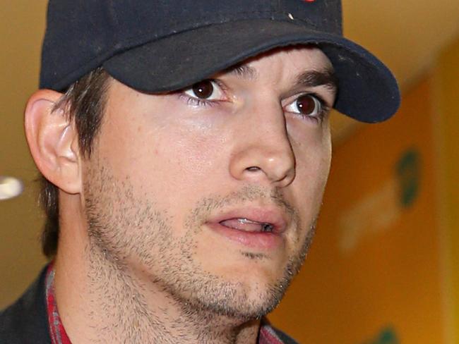 NON EXCLUSIVE: Ashton Kutcher arrives in Sydney, NSW, Australia.