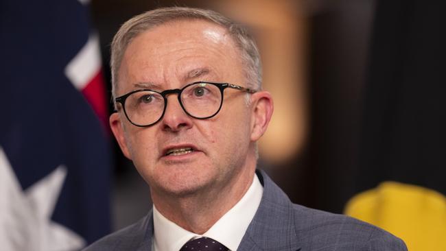 Albo’s urgent talks to solve gas crisis