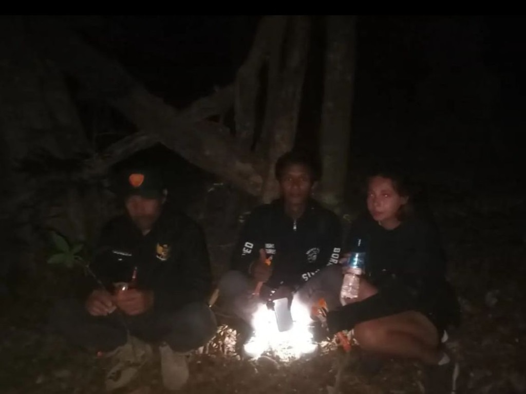 Tourists hiking in Bali have been warned to travel with a licensed guide after an unlistened guide and tourist went missing. Picture: Instagram/basarnas_bali