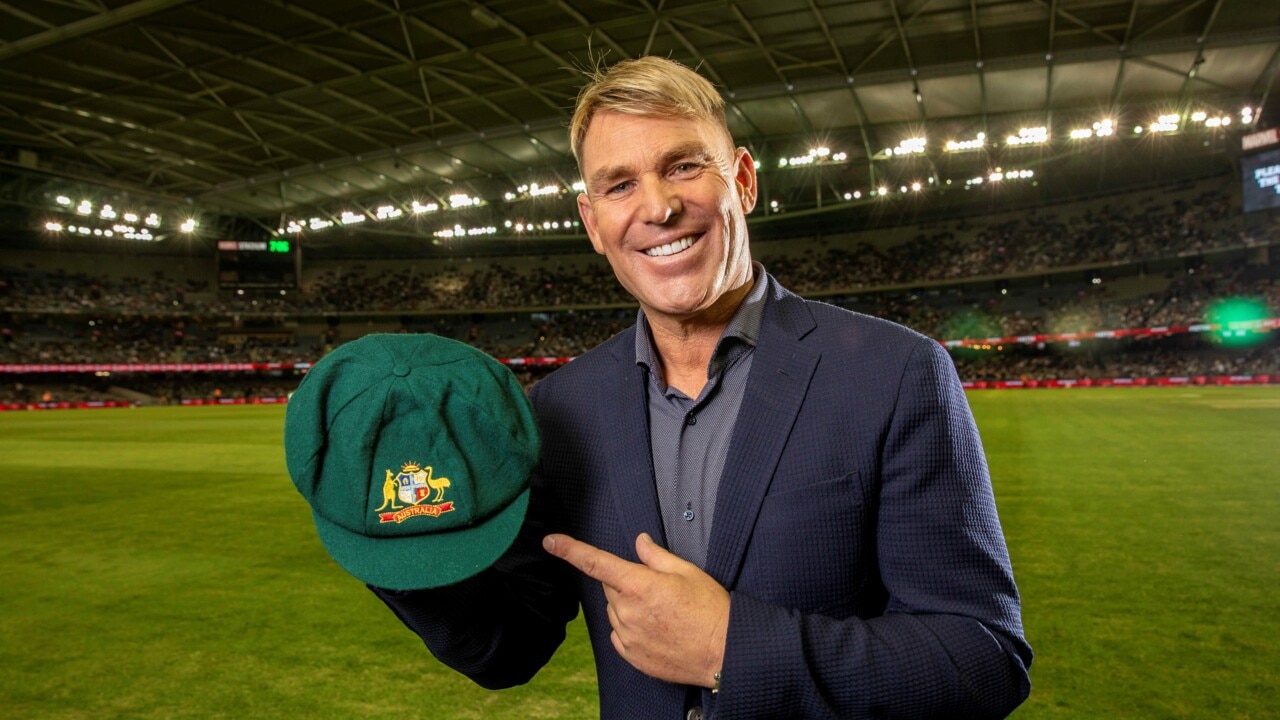 Shane Warne tribute at St Kilda match