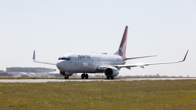 Alice Springs and Darwin will get extra Qantas services under a $165 million support fund set up by the Federal Government. Picture: AAP Image/Jordan Shields