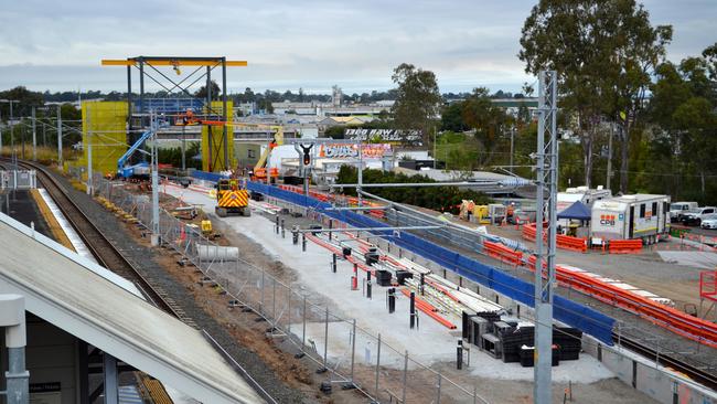 A gantry crane at Salisbury station.