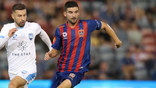 Melbourne Victory could target someone like Newcastle Jets Steven Ugarkovic — if there was a mid-season transfer market Picture: Getty Images