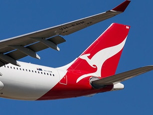 qantas airbus a330 200 plane