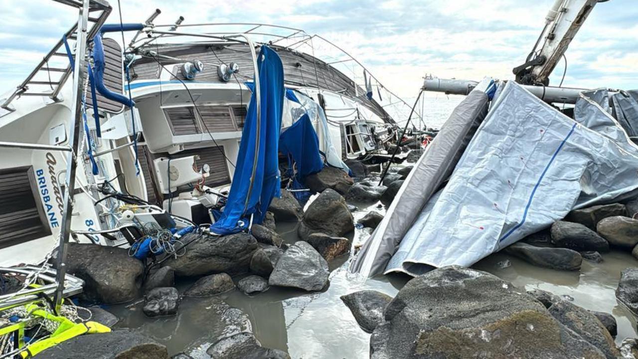 The 12m yacht that lost power due to a prop jam coming into river mouth.