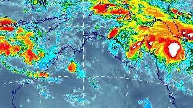 Cyclone sandwich: Australia on alert again