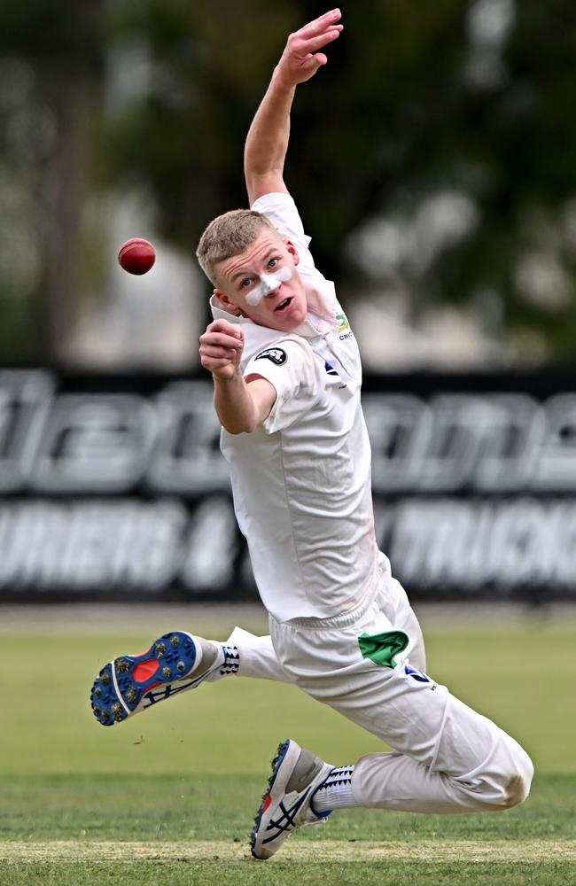 Spotswood’s Harry Lumsden in action last season. Picture: Andy Brownbil