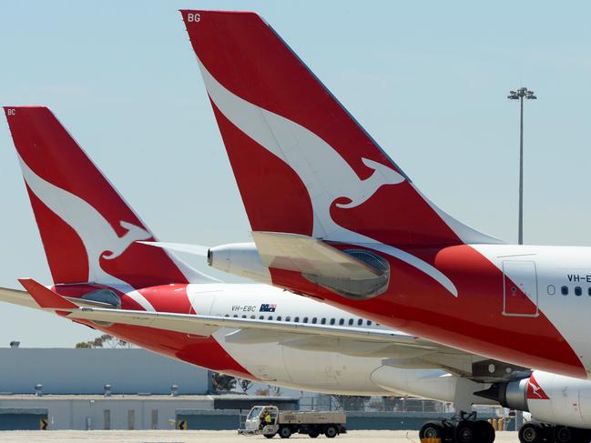 MELBOURNE, AUSTRALIA - NewsWire Photos NOVEMBER 22, 2021: QANTAS resumes international flights from Melbourne with a plane leaving for Singapore. Picture: NCA NewsWire / Andrew Henshaw