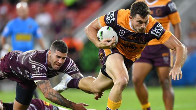 Oates doesn’t want to play footy anywhere else. Image: AAP Image/Darren England