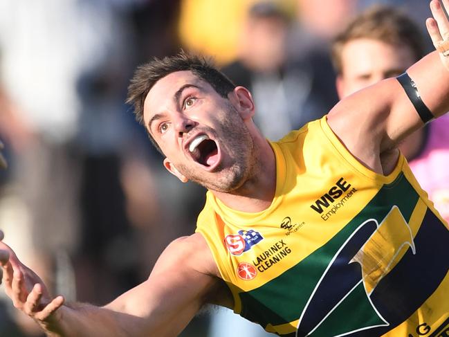 ANZAC DAY SANFL. Glenelg v Eagles at Woodville Oval Eagles no 23 Daniel Menzel and no 32 Toby Pink on the 25th April, 2022. Picture: Tricia Watkinson