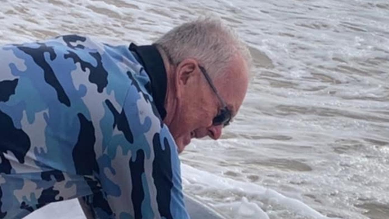 Man’s ‘innocent’ beach photo sparks tense social media split