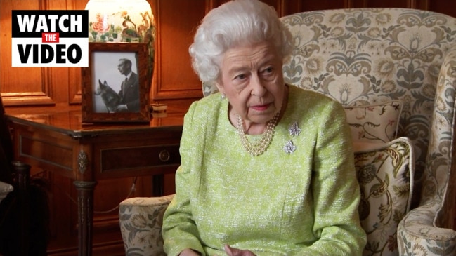 Queen finding it 'extremely difficult to walk' as health fears mount