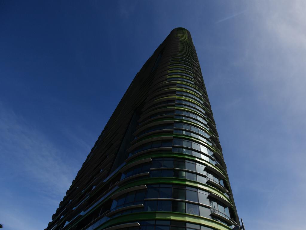 Residents of Sydney's Opal Tower have been told to leave for a second time to enable the company and investigators to conduct a ‘comprehensive investigation’ into a crack on the tenth floor of the building. Picture: AAP Image/Mick Tsikas 