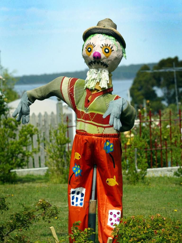 Published 30/01/2005 Middleton Country Expo Scarecrow competition, one of the the scarecrows decorating the Channel Highway