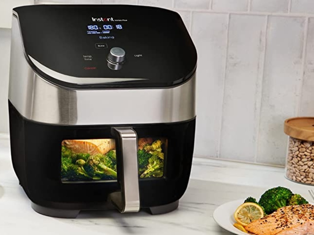 Cook your heart out with this 6-in-1 air fryer.