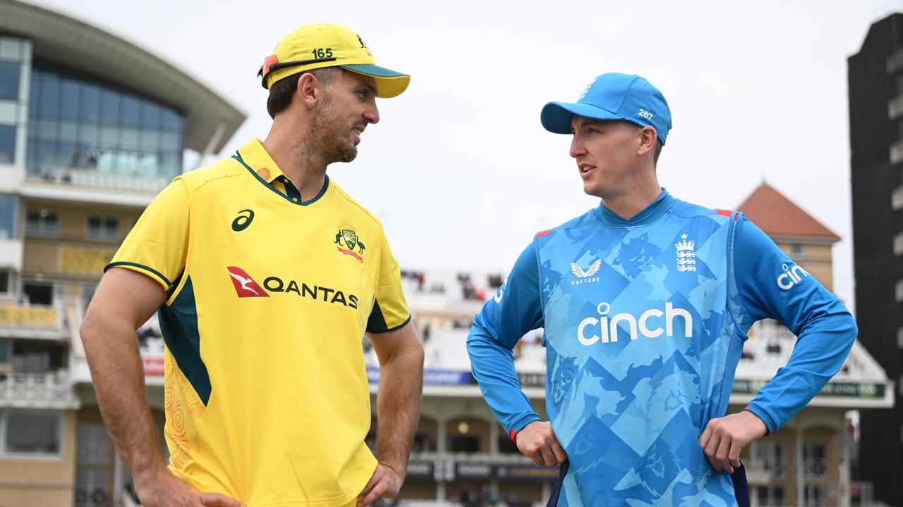 Aussies stare down horror reverse sweep at hands of England in series decider — Fifth ODI LIVE