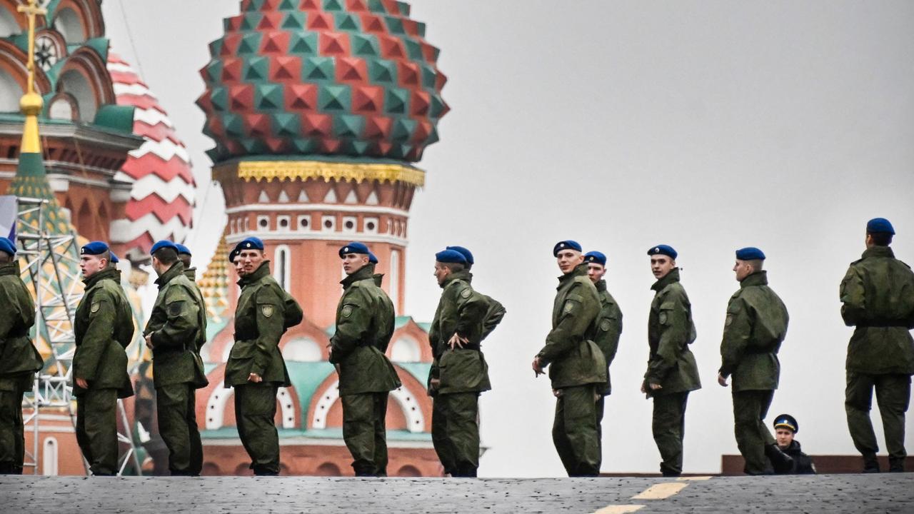 Russia plans to build two new armies, sparking fears of a possible strike against Europe. (Photo by Alexander NEMENOV / AFP)