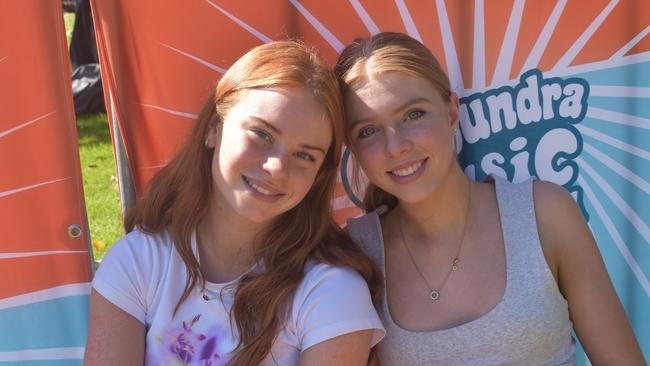 Maddie Hirn and Charlotte Russell at the 2022 Caloundra Music Festival. Photo: Elizabeth Neil