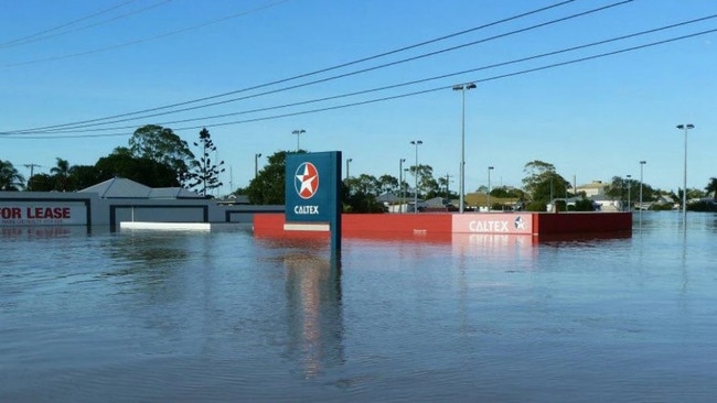 Caltex Service Station, 2013. The station did not reopen after the floods. Photo: Denise Goode