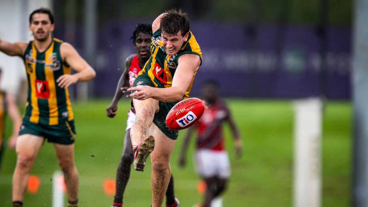 Alex McCarthy playing for PINT in the 2024-25 NTFL season. Picture: Patch Clapp / AFLNT Media