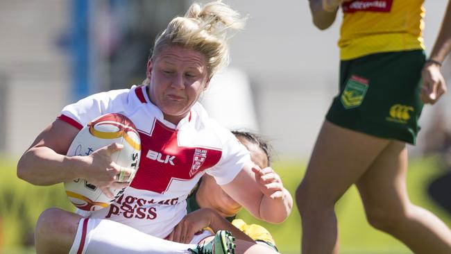 Charlotte Booth in action for England against Australia during the 2017 Women's Rugby League World Cup (AAP Image/Craig Golding)