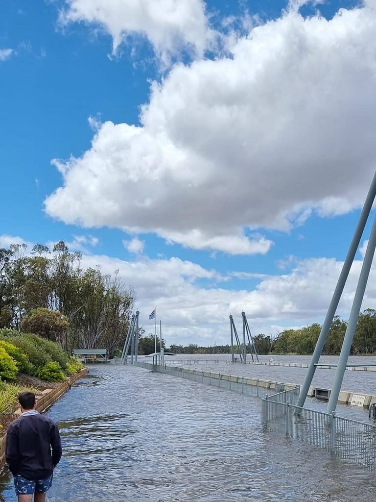 Flood water at lock 2. Picture: Vicki Crawford.