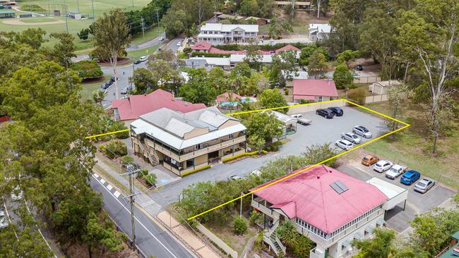 63 Railway St, Mudgeeraba.