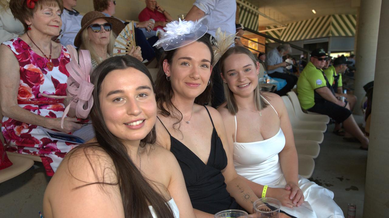 Emma Pirlo, Jorja Restall and Phoebe Paine at the Lismore Cup on Thursday.