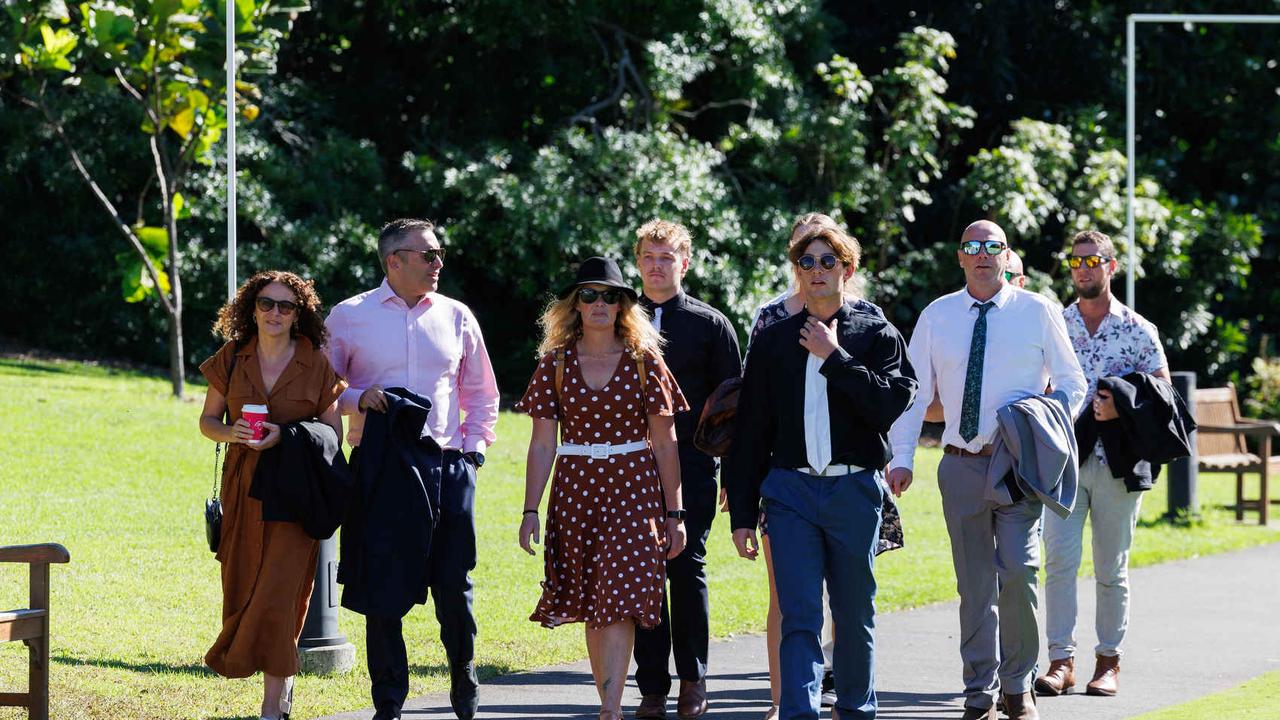 Loved ones on their way to the merial service. Picture: NCA NewsWire / David Swift