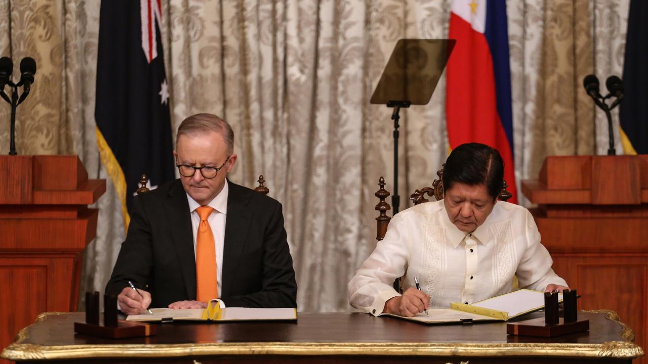 Australia's Prime Minister Anthony Albanese and Philippine President Ferdinand Marcos Jr. sign the Memorandum of Understanding during his visit at the Malacanang Presidential Palace on September 8, 2023 in Manila, Philippines. Picture:Getty Images