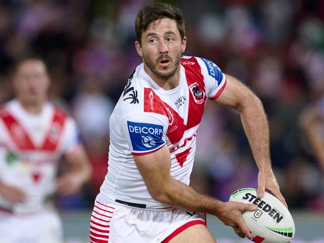 SYDNEY, AUSTRALIA - SEPTEMBER 02: Ben Hunt of the Dragons runs the ball during the round 27 NRL match between St George Illawarra Dragons and Newcastle Knights at Netstrata Jubilee Stadium on September 02, 2023 in Sydney, Australia. (Photo by Brett Hemmings/Getty Images)