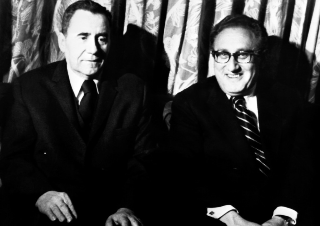 Kissinger, giant of statecraft, molded post-war US history | news.com