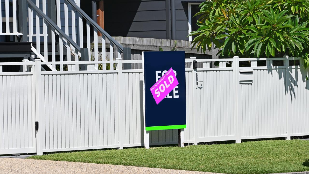 A massive 88 per cent of experts believe the RBA will cut interest rates come Tuesday.
