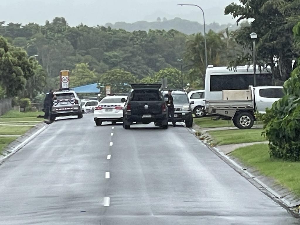 Pandanus St in Beaconsfield has been shut for more than an hour as of 2.20pm on Tuesday, February 18, 2025 for a police investigation. Photo: Paul Brescia