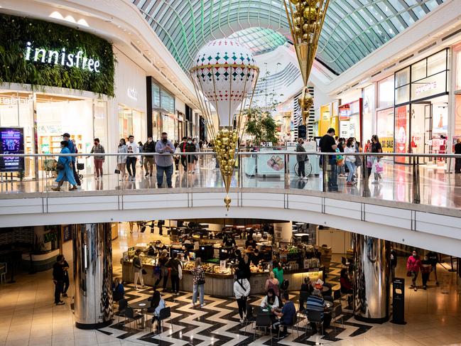 MELBOURNE, AUSTRALIA - DECEMBER 26: A general view of Chadstone the Fashion Capital  during the Boxing Day sales on December 26, 2021 in Melbourne, Australia. Australians celebrate Boxing Day with many taking advantage of the post-Christmas sale prices in what is usually the busiest day of the year for retailers in Australia. In Sydney, thousands of people usually gather around and on the harbour to watch the start of the Sydney to Hobart yacht race. (Photo by Diego Fedele/Getty Images)