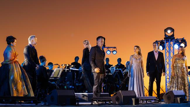 Emma Matthews, José Carbó, Jud Arthur, Katie Stenzel, Carlos Bácenas and Milijana Nikolic perform at the Dark Sky Serenade. Picture: Glenn Hunt