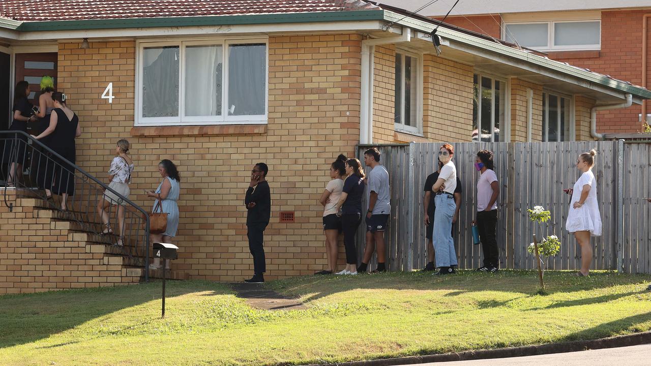 A long line to view a rental open home in Tarragindi, Brisbane. Picture: Liam Kidston