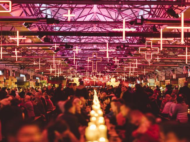 14/20EXPERIENCE DARK MOFO Hobart’s Dark Mofo is unlike anything else in Australia. A celebration of all things dark, strange and dramatic, this annual festival features free art and light installations and unexpected live performance art throughout the streets.
