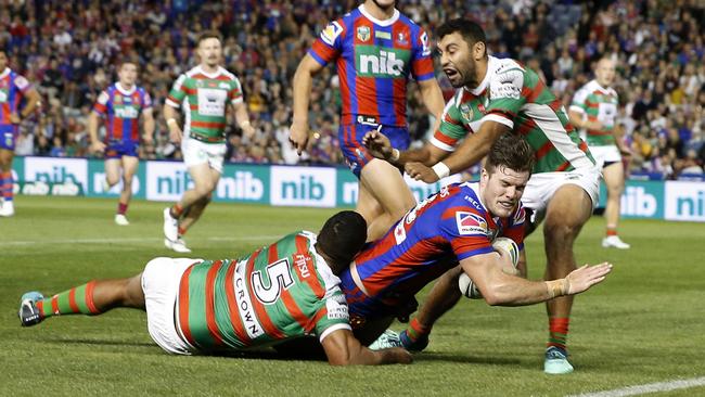 Lachlan Fitzgibbon about to score yet another try for the Knights in 2018.